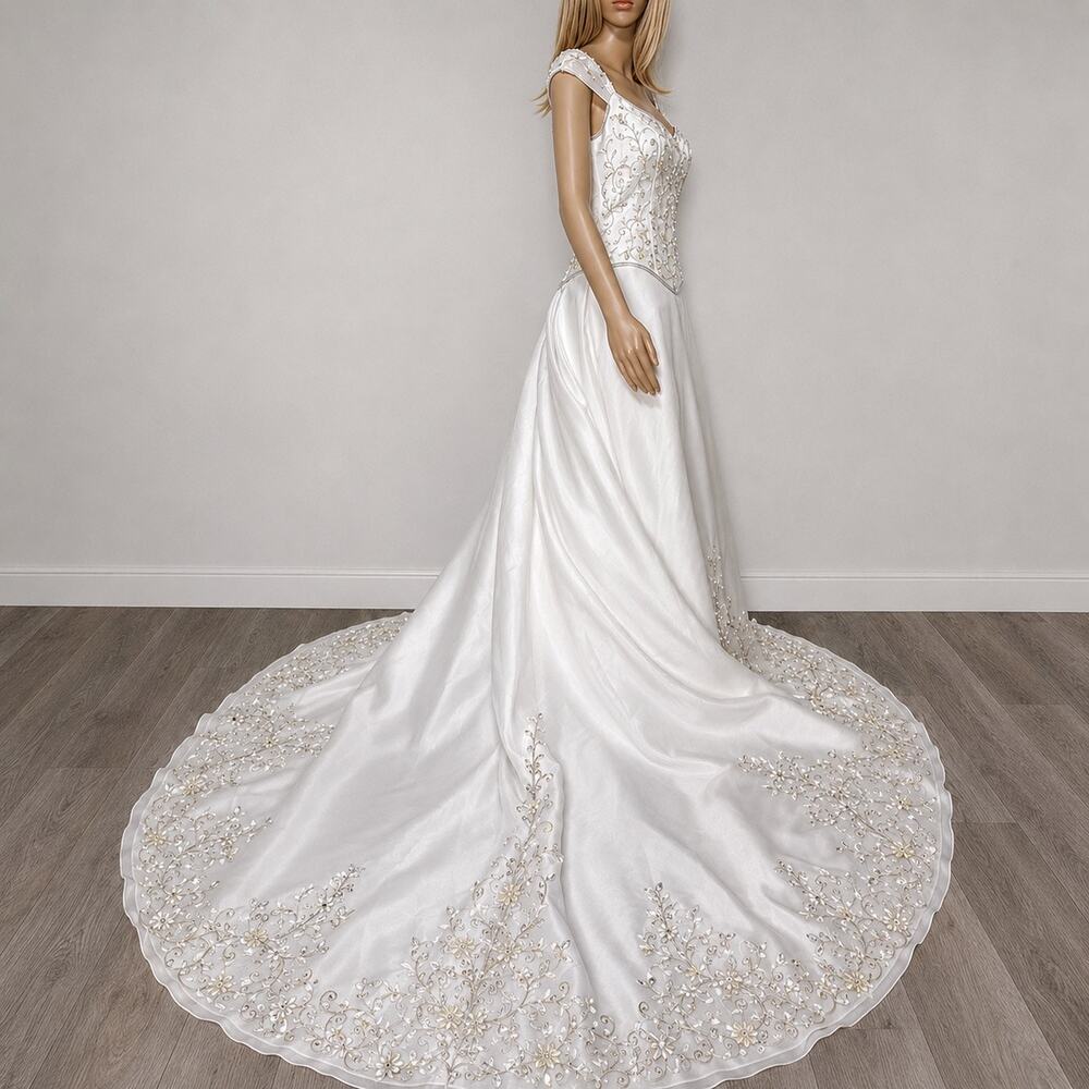 Beautiful Demetrios Ivory Beaded Embroidered Wedding Dress Sz 6 Removable Train